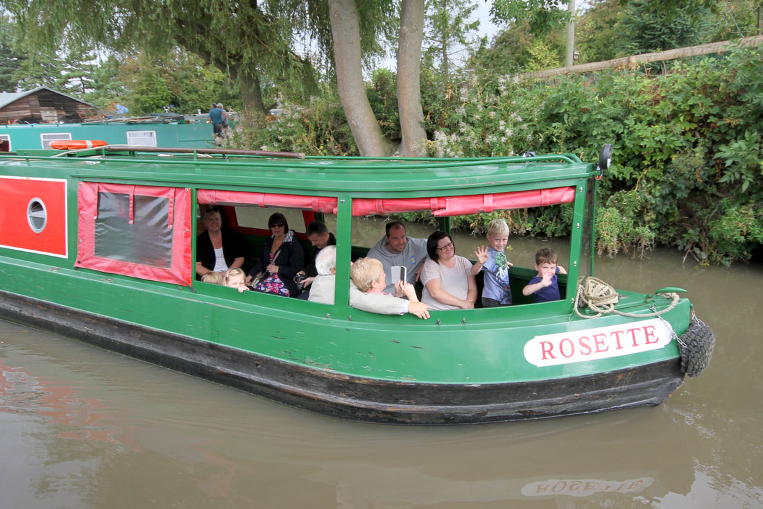 Rosette Day Boat